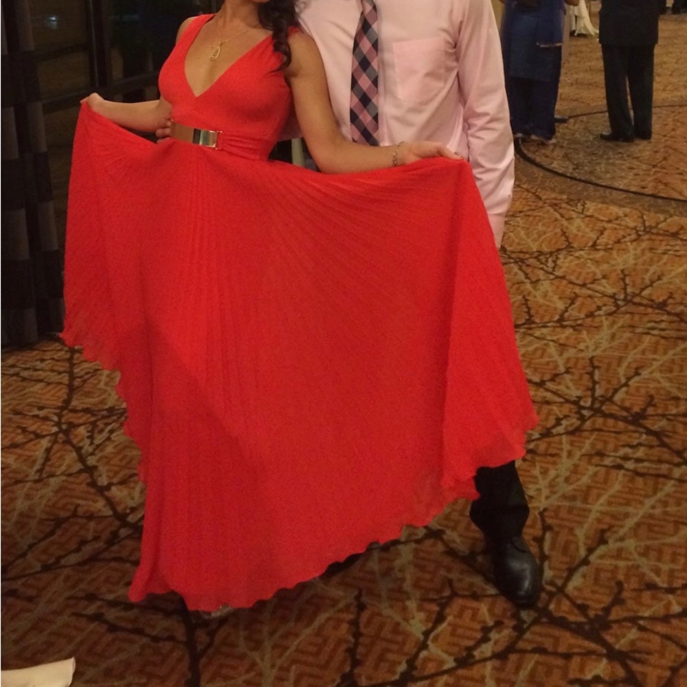 Bebe size 0 fancy pleated skirt, v-neck red dress